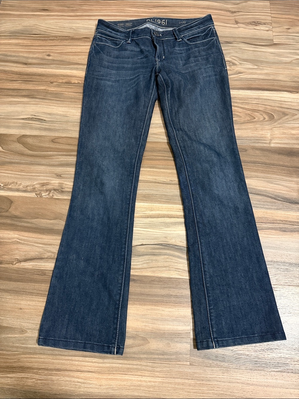 DL1961 Cindy Petite Boot Jeans Women's Size 28 Dark Blue 360 Comfort Stretch
